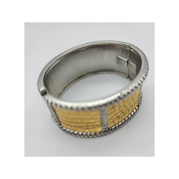 Vintage Premier Designs Mixed Metal Gold & Silver Hammered Hinged Cuff Bracelet - Picture 6 of 8